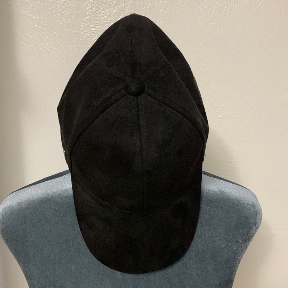 Black suede Steve Madden ball cap one size fits all
